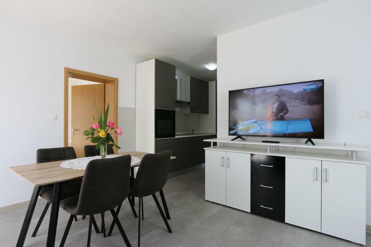 Apartments Mihalic ชิโล ภายนอก รูปภาพ